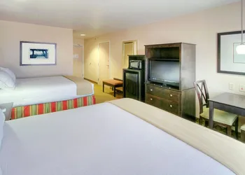 Holiday Inn Express & Suites Tucumcari by IHG hotel thumbnail 4