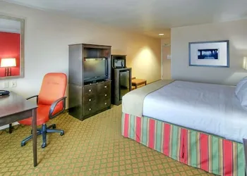Holiday Inn Express & Suites Tucumcari by IHG hotel thumbnail 5