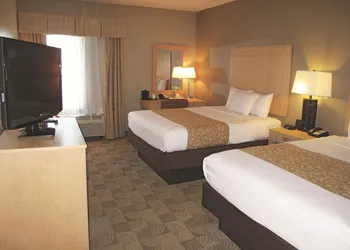 La Quinta Inn & Suites by Wyndham Tucumcari hotel thumbnail 7