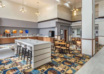 Comfort Suites Clovis North hotel thumbnail 3