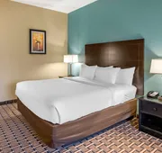 Comfort Suites Clovis North hotel detail image 5