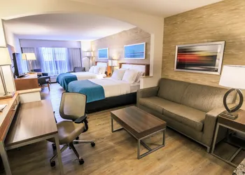 Holiday Inn Express & Suites Farmington by IHG hotel thumbnail 8
