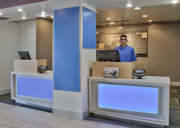 Holiday Inn Express SANTA ROSA by IHG hotel thumbnail 2