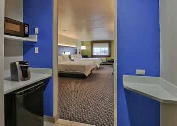 Holiday Inn Express SANTA ROSA by IHG hotel thumbnail 5