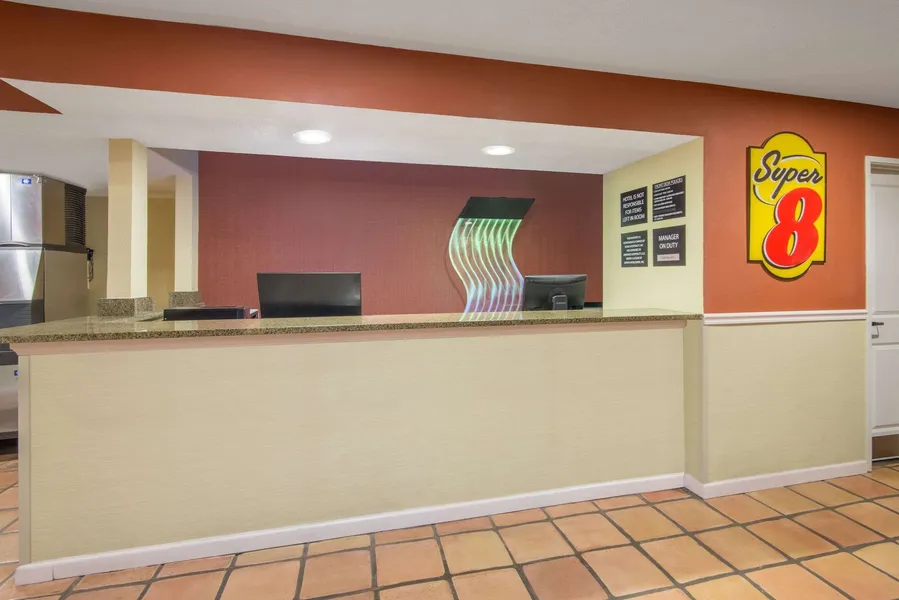 Super 8 by Wyndham Portales hotel detail image 2