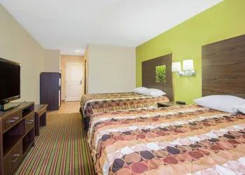Super 8 by Wyndham Portales hotel thumbnail 5
