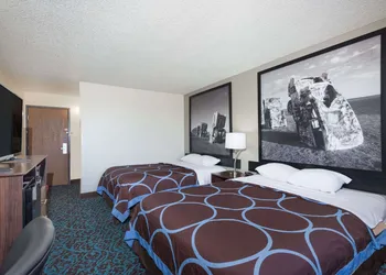 Super 8 by Wyndham Tucumcari hotel thumbnail 8