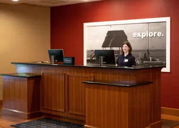 Hampton Inn Gloucester hotel thumbnail 3