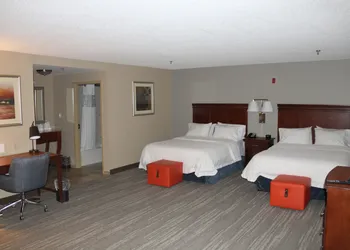 Hampton Inn Gloucester hotel thumbnail 6