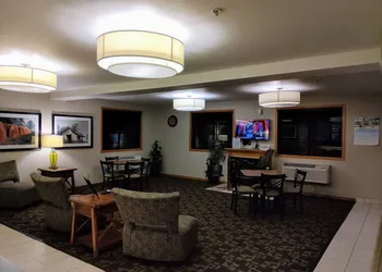 Super 8 by Wyndham Lebanon hotel thumbnail 2