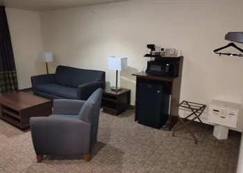 Super 8 by Wyndham Lebanon hotel thumbnail 7