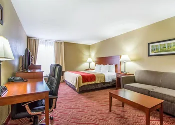Comfort Inn Poplar Bluff North hotel thumbnail 4