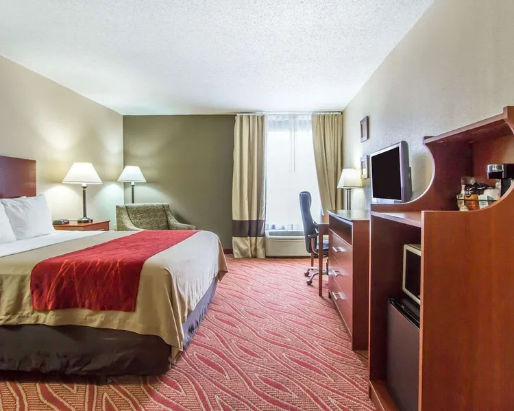 Comfort Inn Poplar Bluff North hotel detail image 6
