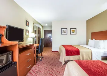 Comfort Inn Poplar Bluff North hotel thumbnail 7