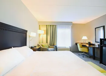 Hampton Inn Suites Smithfield hotel thumbnail 4