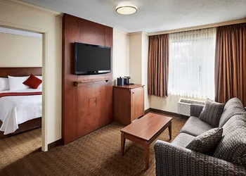 Best Western Plus Guildwood Inn hotel thumbnail 6