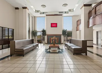 Red Roof Inn & Suites Newnan hotel thumbnail 2