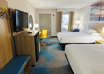 HomeLodge hotel thumbnail 7