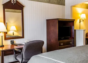 Comfort Suites McAlester hotel thumbnail 5