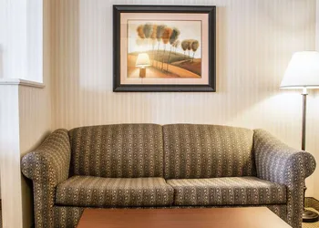 Comfort Suites McAlester hotel thumbnail 8