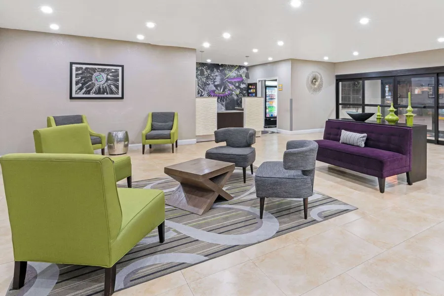 La Quinta Inn & Suites by Wyndham Ada hotel detail image 2