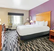 La Quinta Inn & Suites by Wyndham Ada hotel detail image 5