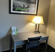 La Quinta Inn & Suites by Wyndham Ada hotel detail image 7
