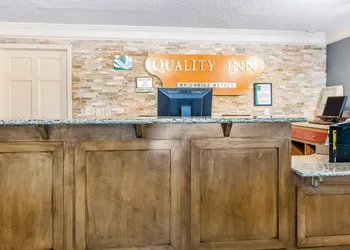 Quality Inn Findlay hotel thumbnail 2