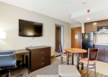Best Western Plus Woodstock Inn & Suites hotel thumbnail 8