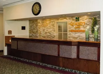 Quality Inn hotel thumbnail 2