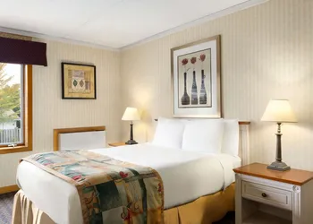 Travelodge by Wyndham Owen Sound hotel thumbnail 3