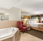 Travelodge by Wyndham Owen Sound hotel detail image 5