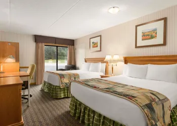Travelodge by Wyndham Owen Sound hotel thumbnail 6