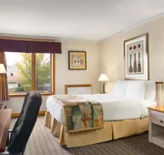 Travelodge by Wyndham Owen Sound hotel detail image 7
