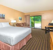 Howard Johnson by Wyndham Tillsonburg hotel detail image 4