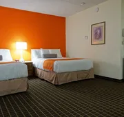 Howard Johnson by Wyndham Tillsonburg hotel detail image 7