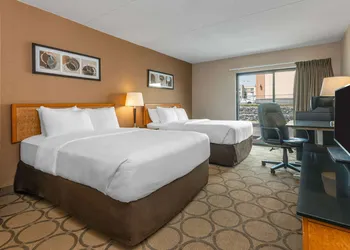 Comfort Inn Simcoe hotel thumbnail 4