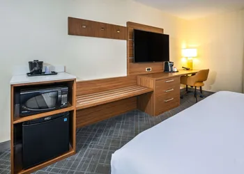 Comfort Inn and Suites Ingersoll hotel thumbnail 6