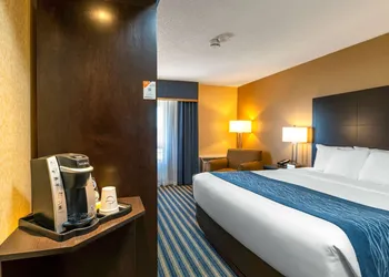 Comfort Inn St Thomas hotel thumbnail 8