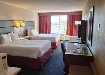 Radisson Hotel & Suites Fort McMurray hotel thumbnail 6