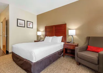 Comfort Inn Fremont hotel thumbnail 4