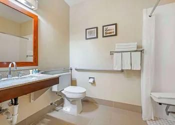 Comfort Inn Fremont hotel thumbnail 6