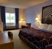 Super 8 by Wyndham Huntington hotel detail image 3