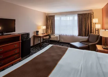 SureStay Plus Hotel by Best Western Auburn hotel thumbnail 6