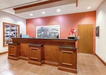 Hampton Inn Auburn hotel thumbnail 3