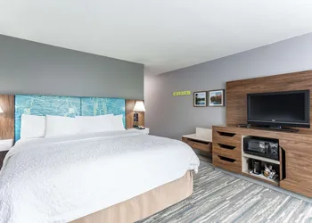Hampton Inn Auburn hotel thumbnail 4