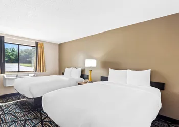 Quality Inn & Suites Howe - Sturgis hotel thumbnail 8