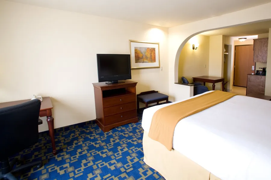 Holiday Inn Express Jourdanton - Pleasanton by IHG hotel detail image 2