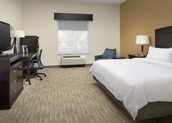 Holiday Inn Express Hotel & Suites Uvalde by IHG hotel thumbnail 8