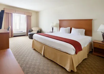 Holiday Inn Express & Suites Zapata by IHG hotel thumbnail 7